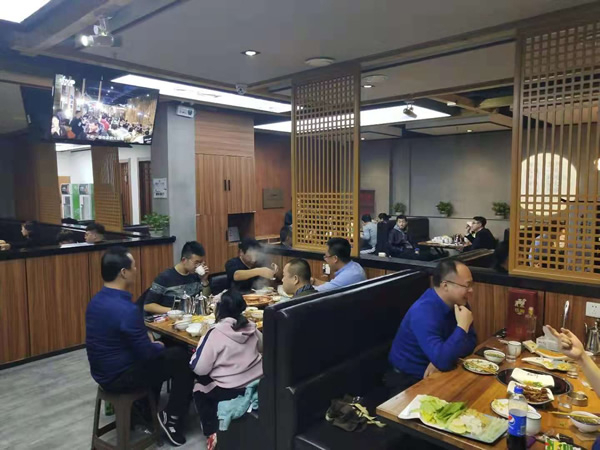 火锅店加盟_旋转小火锅加盟店_火锅加盟店有哪些