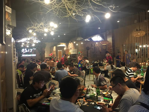 旋转小火锅加盟店_火锅店加盟_火锅加盟店有哪些